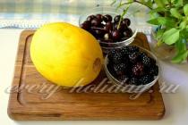 Праздничная корзинка из дыни с фруктами Корзина из дыни с фруктами